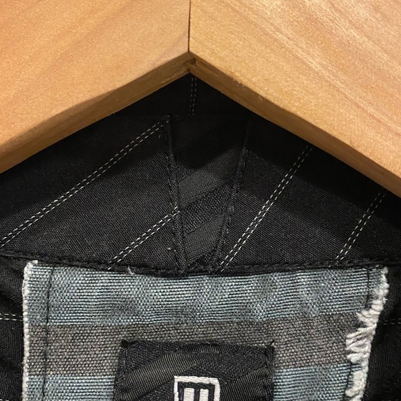 Billabong Men’s Large “Dress Shirt” - Picture 5 of 10